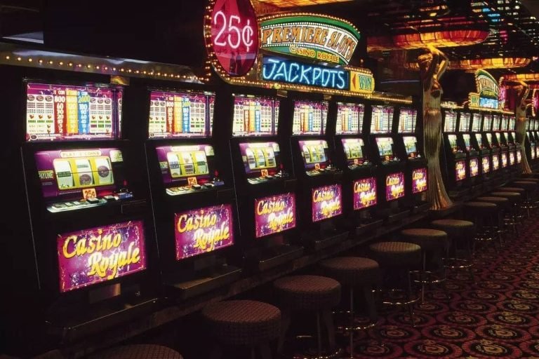 Sports betting section showing basketball and football options at 55vip777